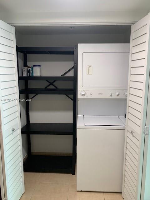 image Brickell on the River North20