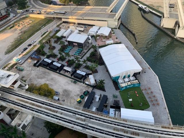 image Brickell on the River North26