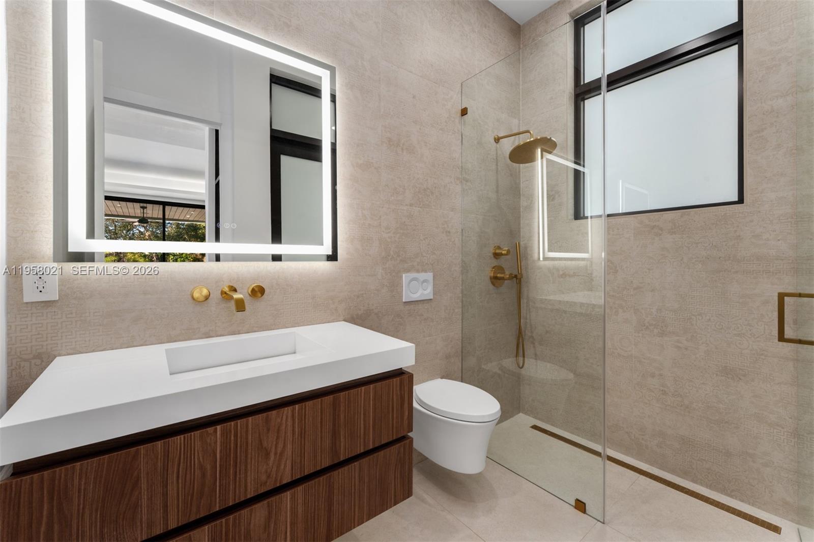 9525 SW 95th Ct Miami, FL 33176