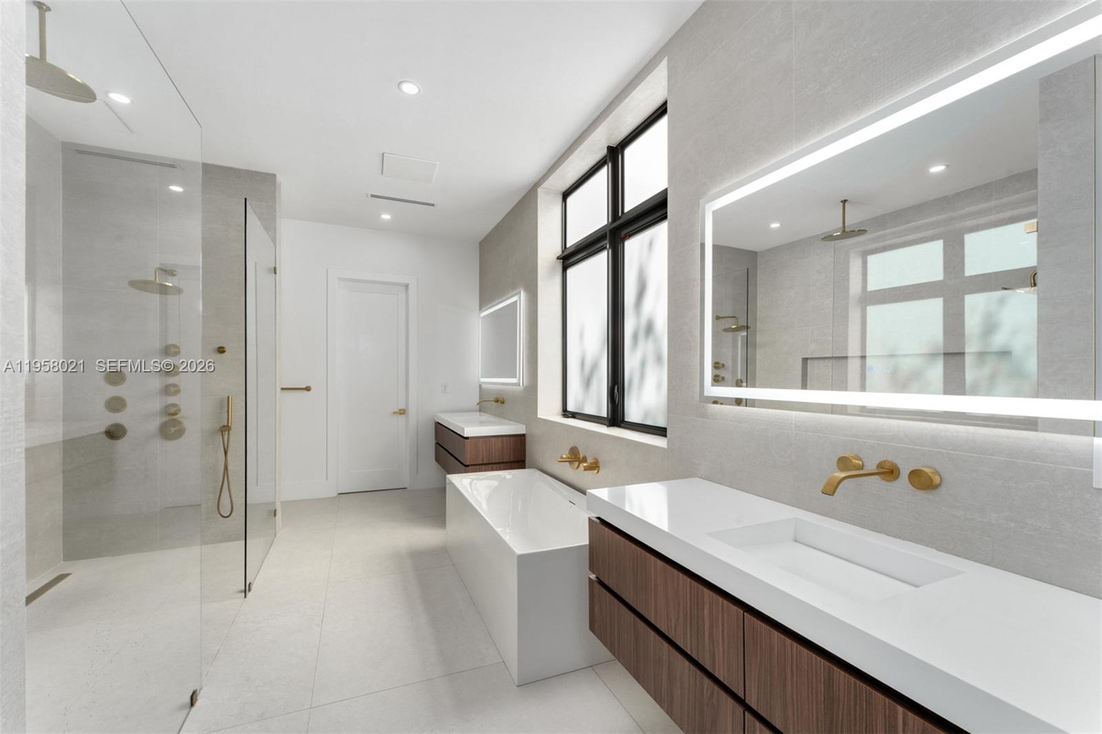 9525 SW 95th Ct Miami, FL 33176