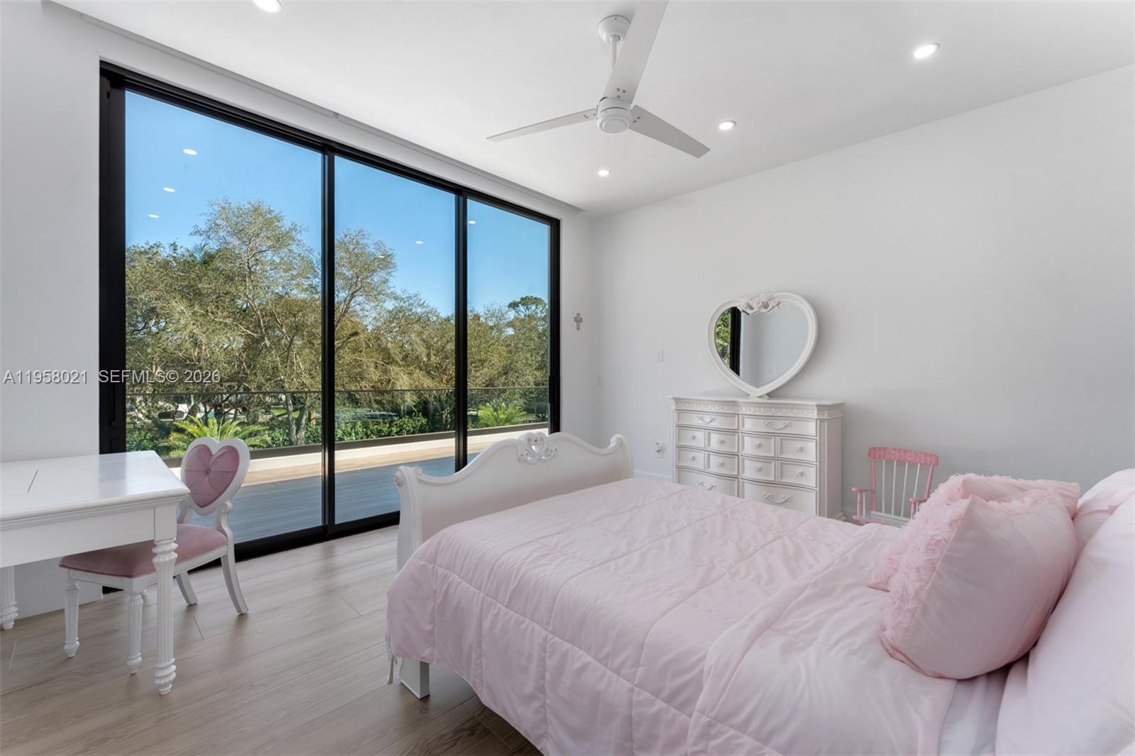 9525 SW 95th Ct Miami, FL 33176