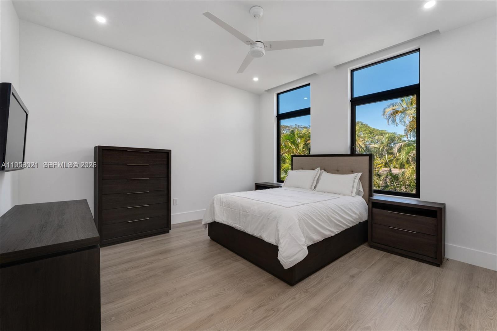 9525 SW 95th Ct Miami, FL 33176