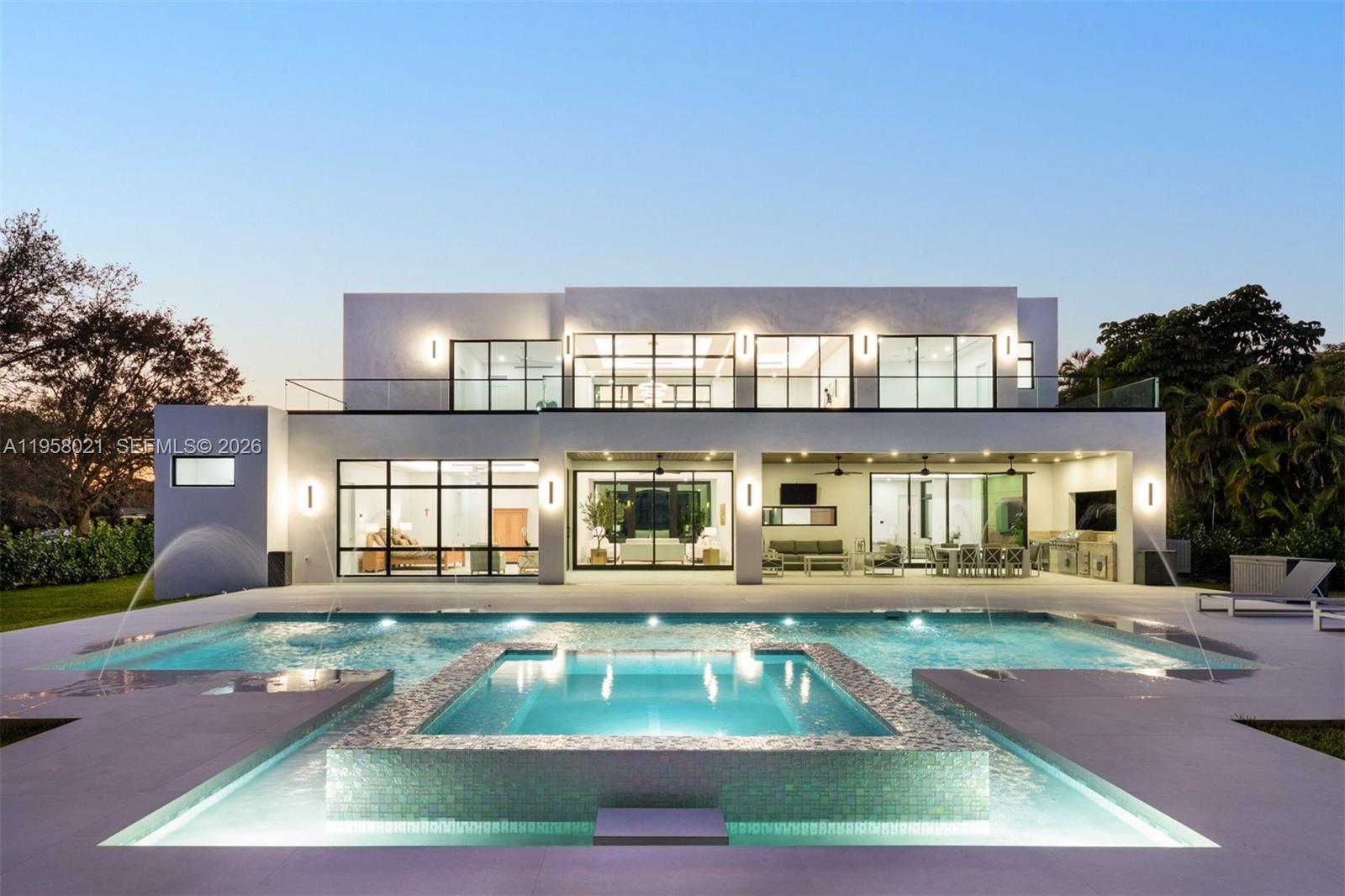 9525 SW 95th Ct Miami, FL 33176