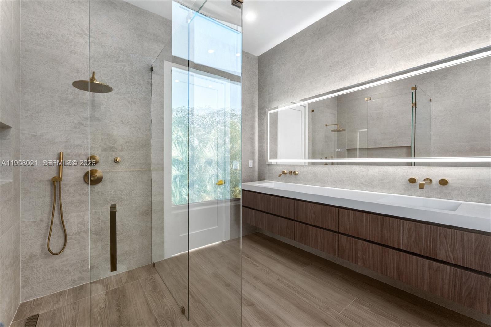 9525 SW 95th Ct Miami, FL 33176