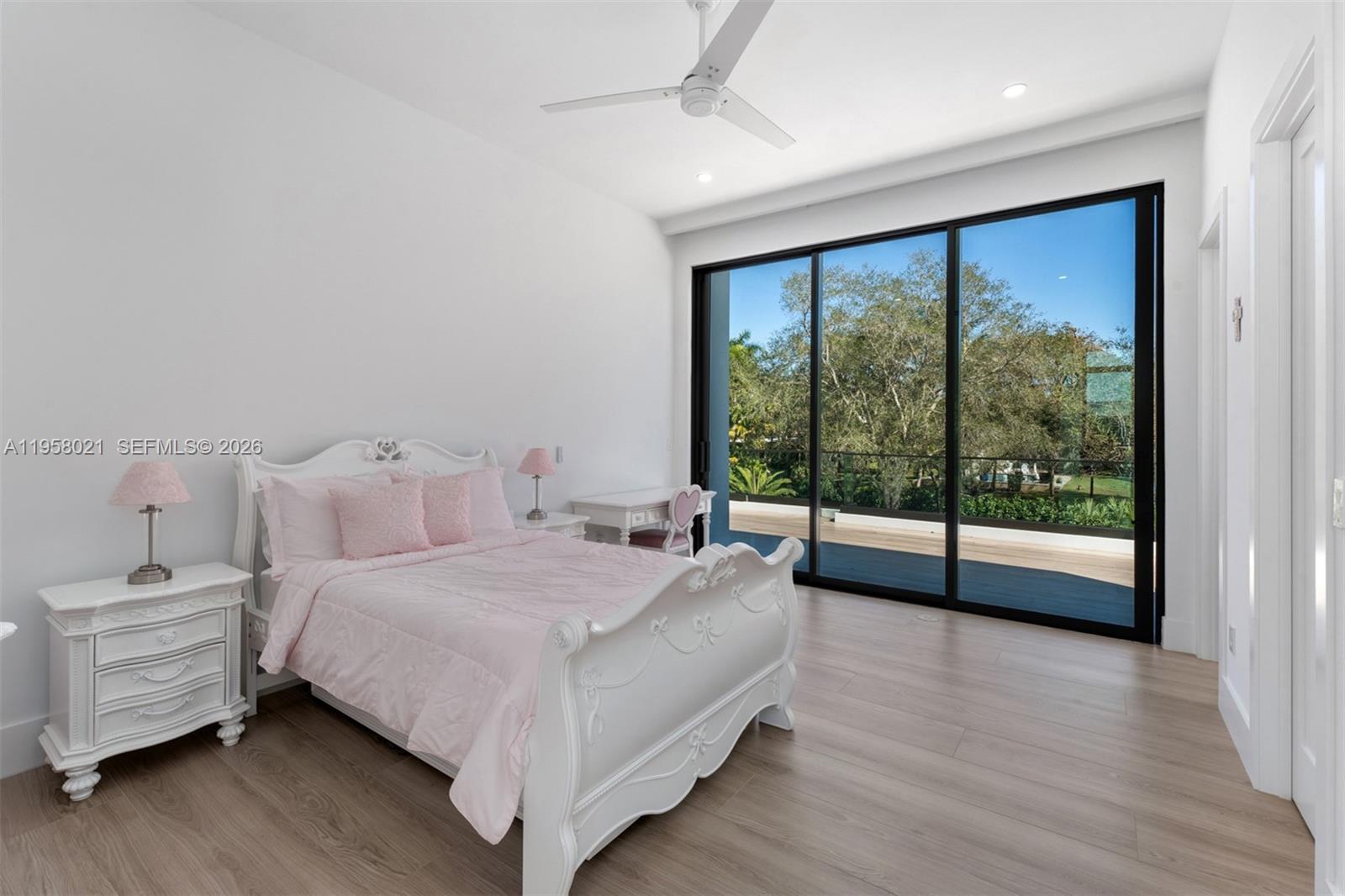 9525 SW 95th Ct Miami, FL 33176