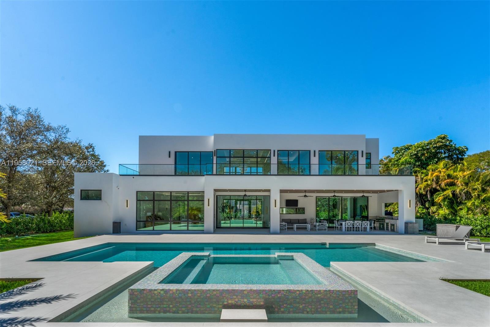 9525 SW 95th Ct Miami, FL 33176