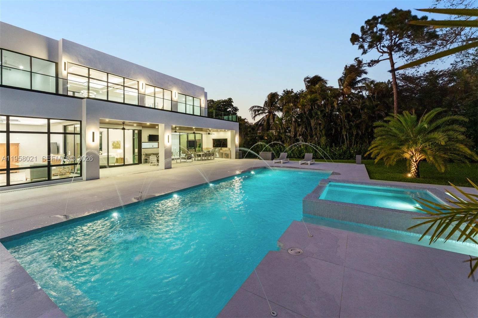 9525 SW 95th Ct Miami, FL 33176