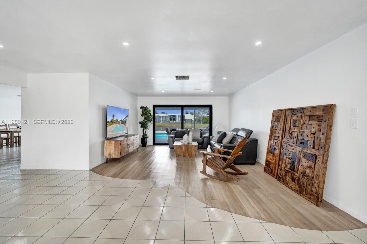 16653 Golfview Dr Weston, FL 33326