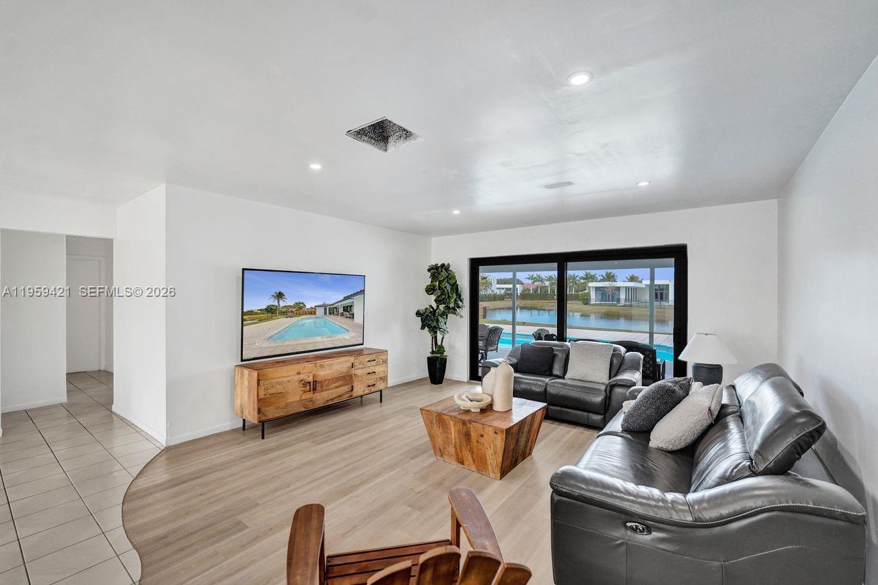 16653 Golfview Dr Weston, FL 33326