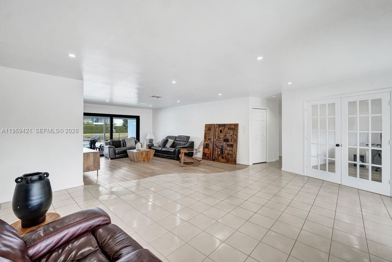 16653 Golfview Dr Weston, FL 33326