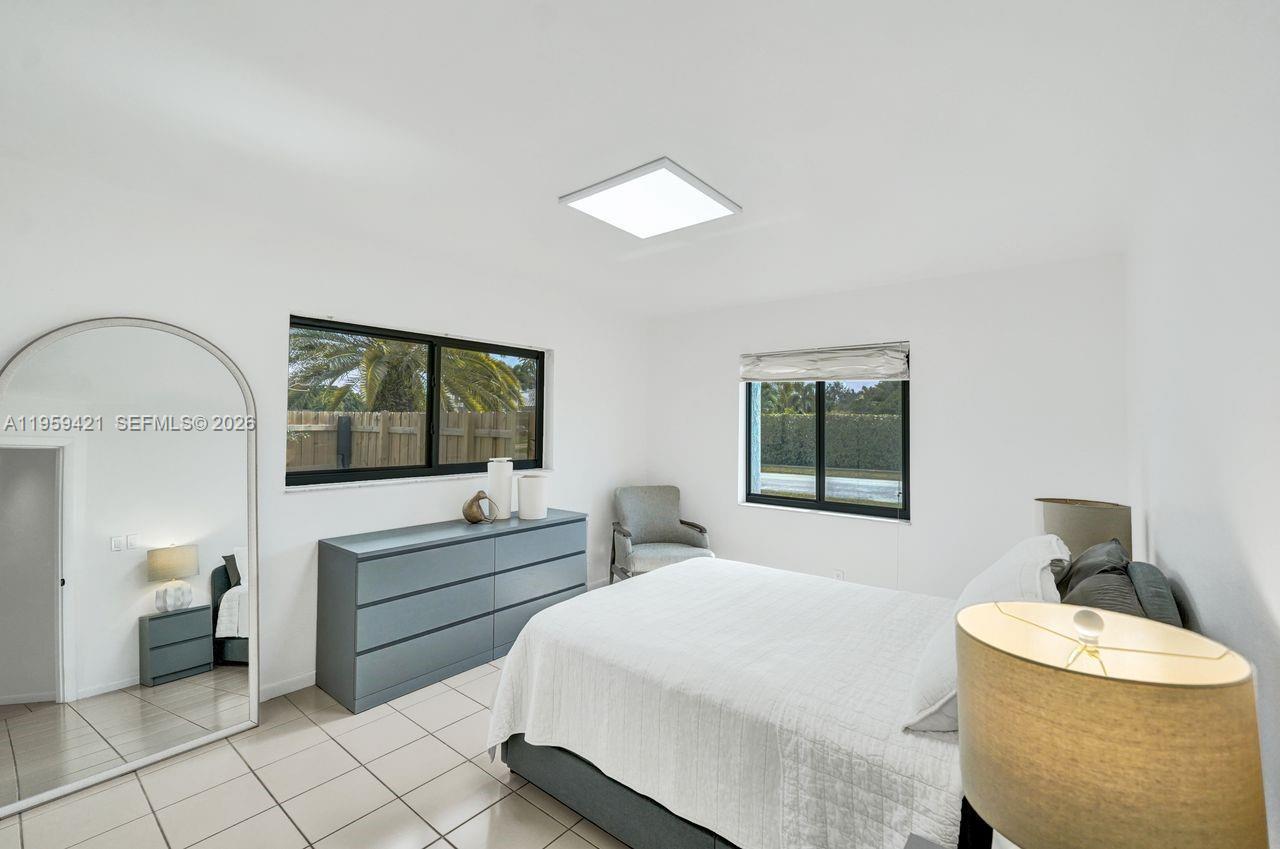 16653 Golfview Dr Weston, FL 33326