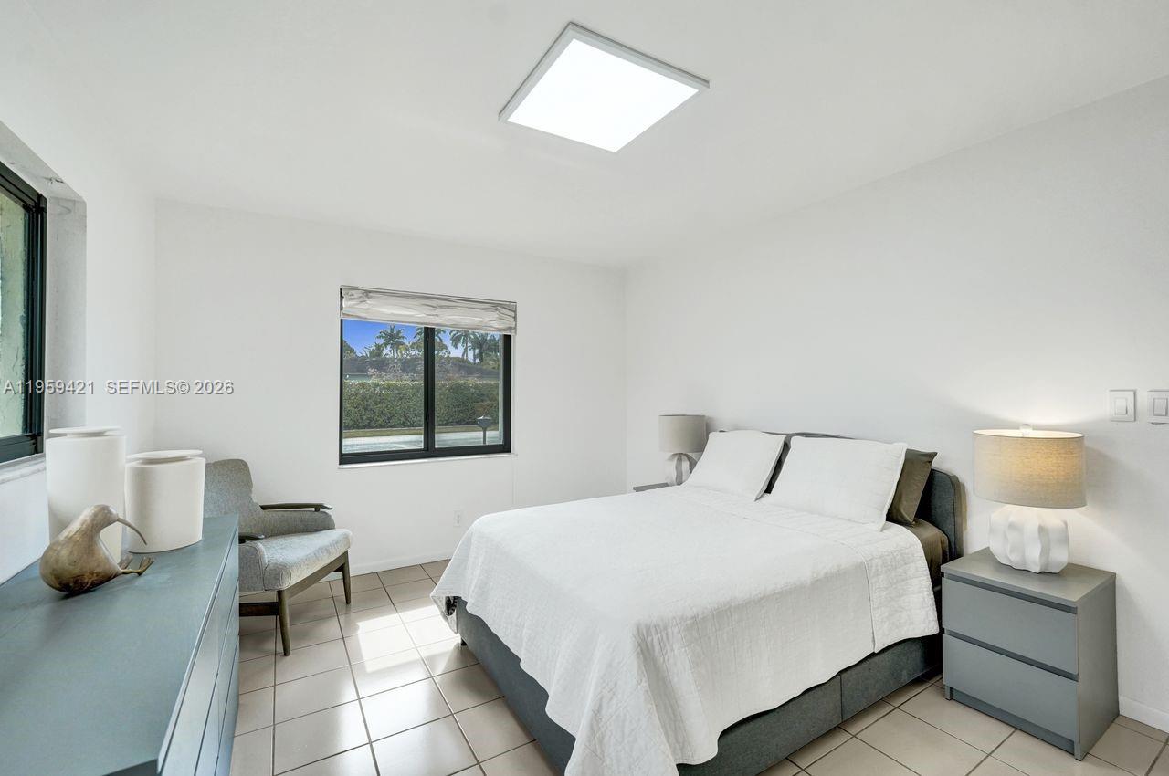 16653 Golfview Dr Weston, FL 33326