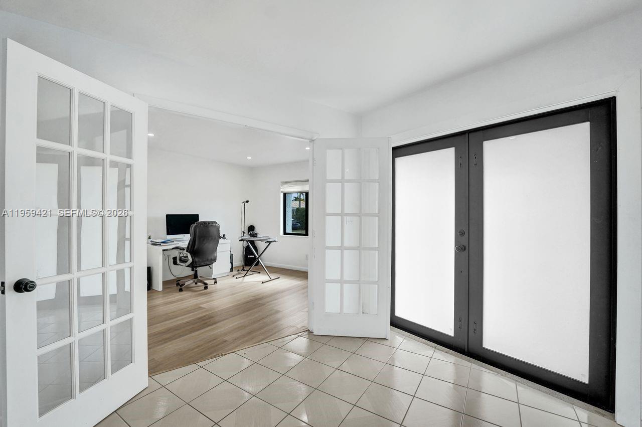 16653 Golfview Dr Weston, FL 33326