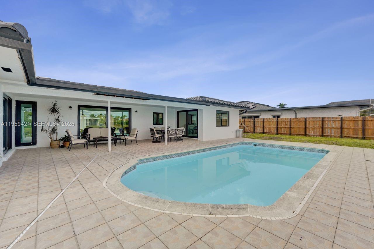 16653 Golfview Dr Weston, FL 33326