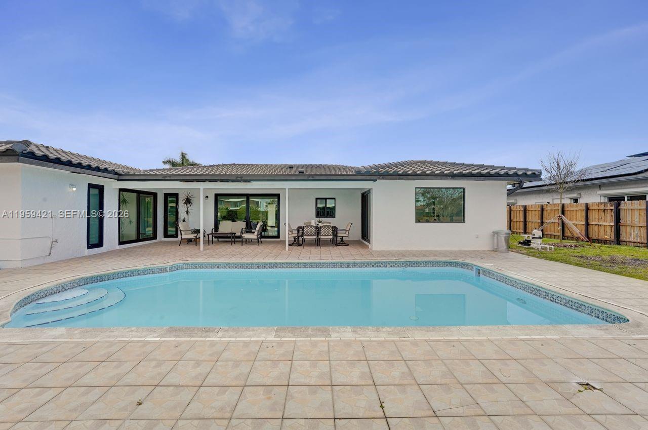 16653 Golfview Dr Weston, FL 33326