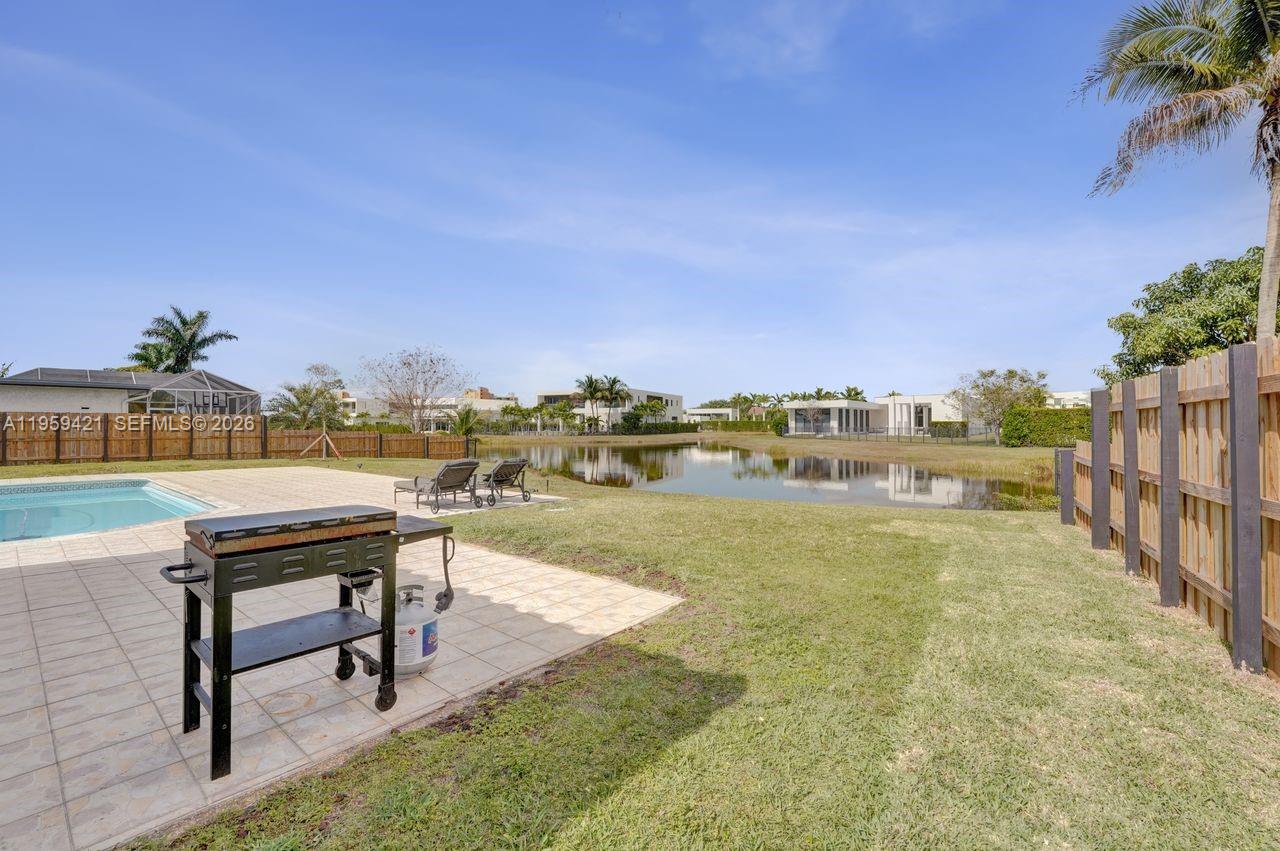 16653 Golfview Dr Weston, FL 33326