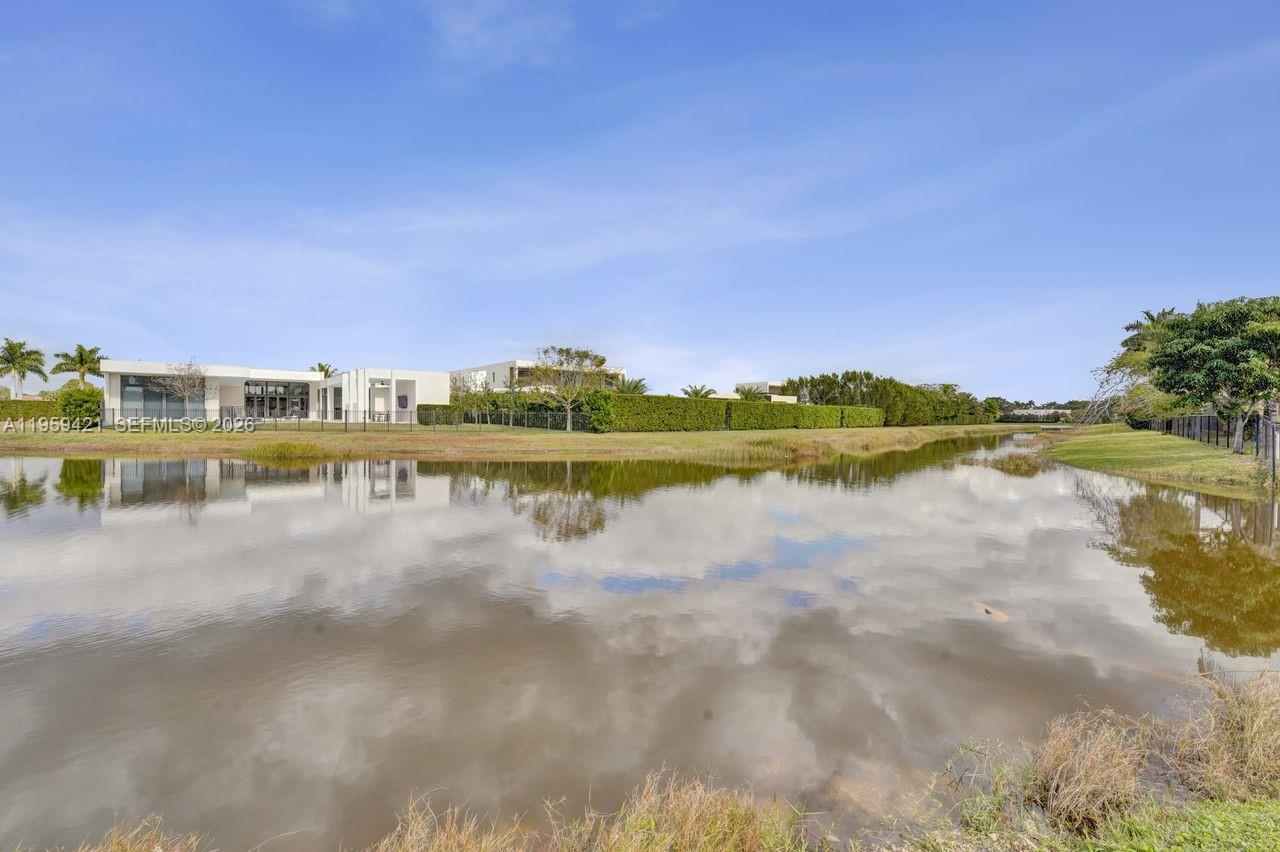 16653 Golfview Dr Weston, FL 33326