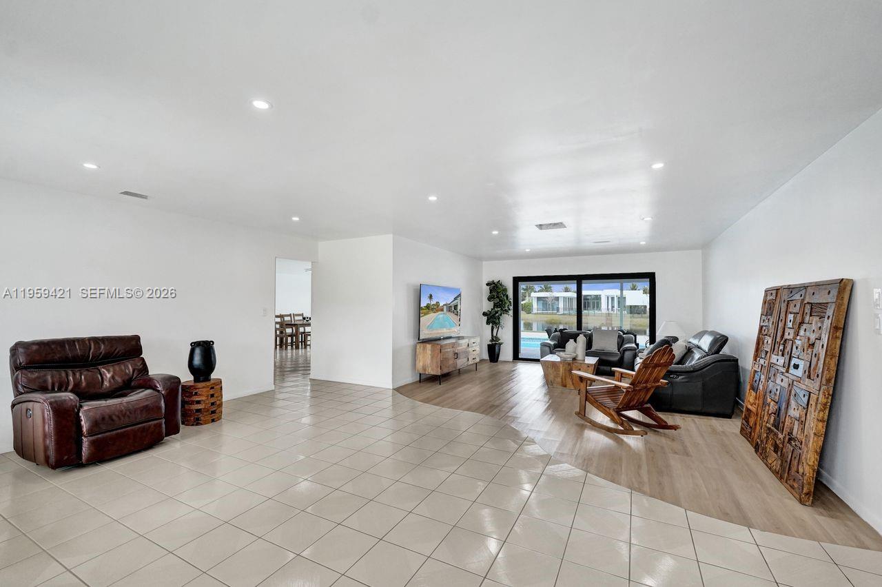 16653 Golfview Dr Weston, FL 33326