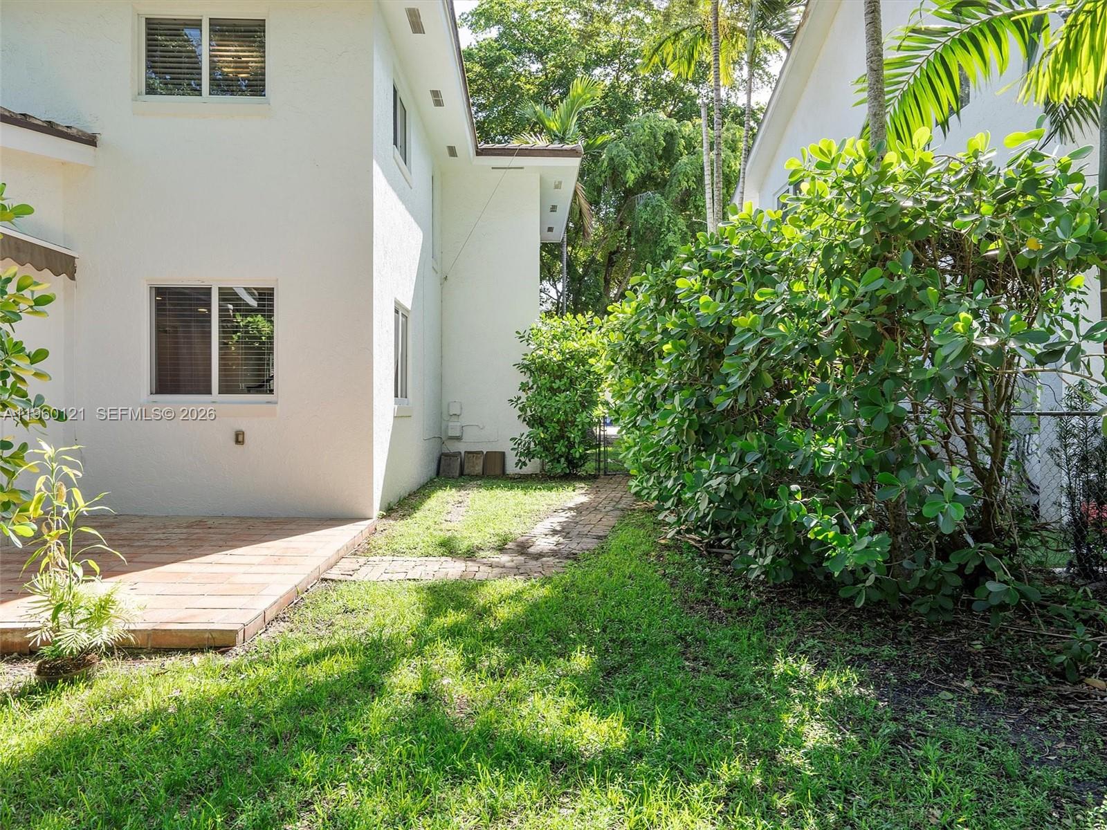 5517 Sardinia St Coral Gables, FL 33146