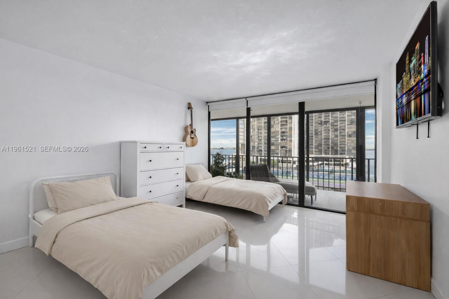 image Brickell Place IV10