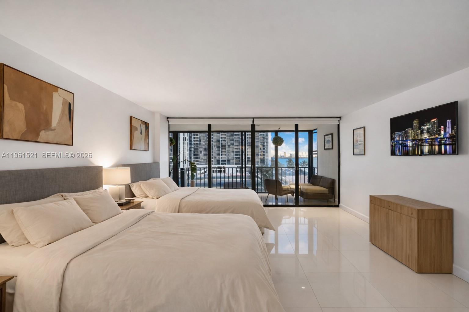 image Brickell Place IV14