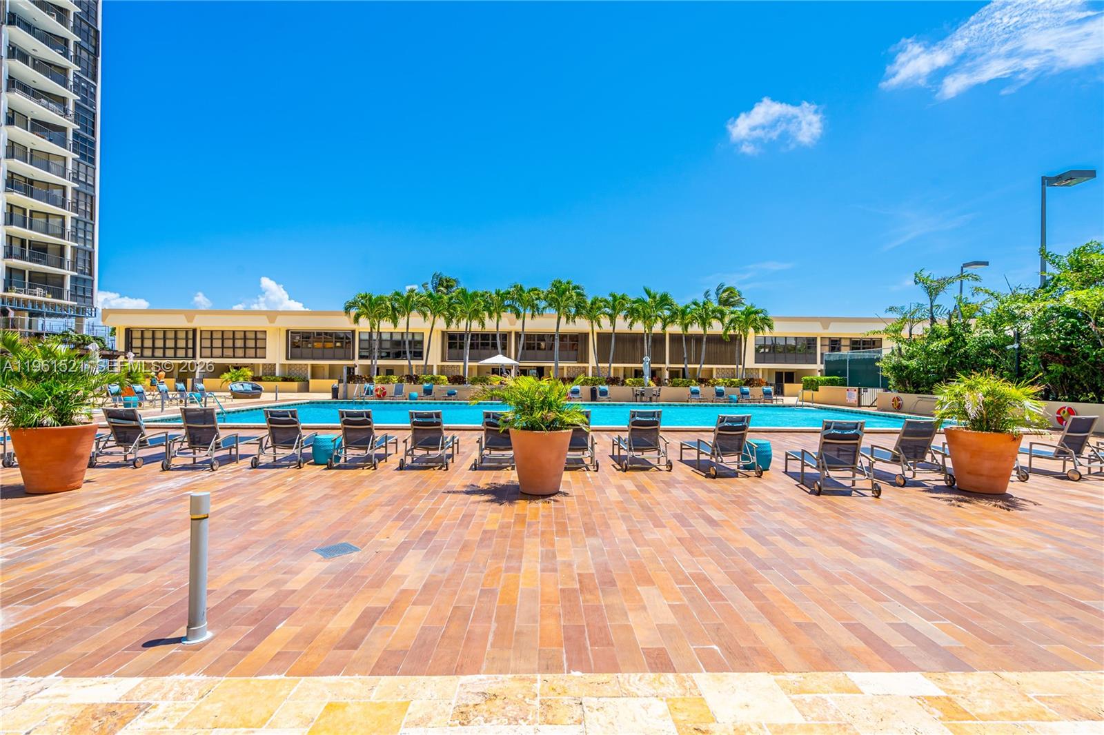 image Brickell Place IV35