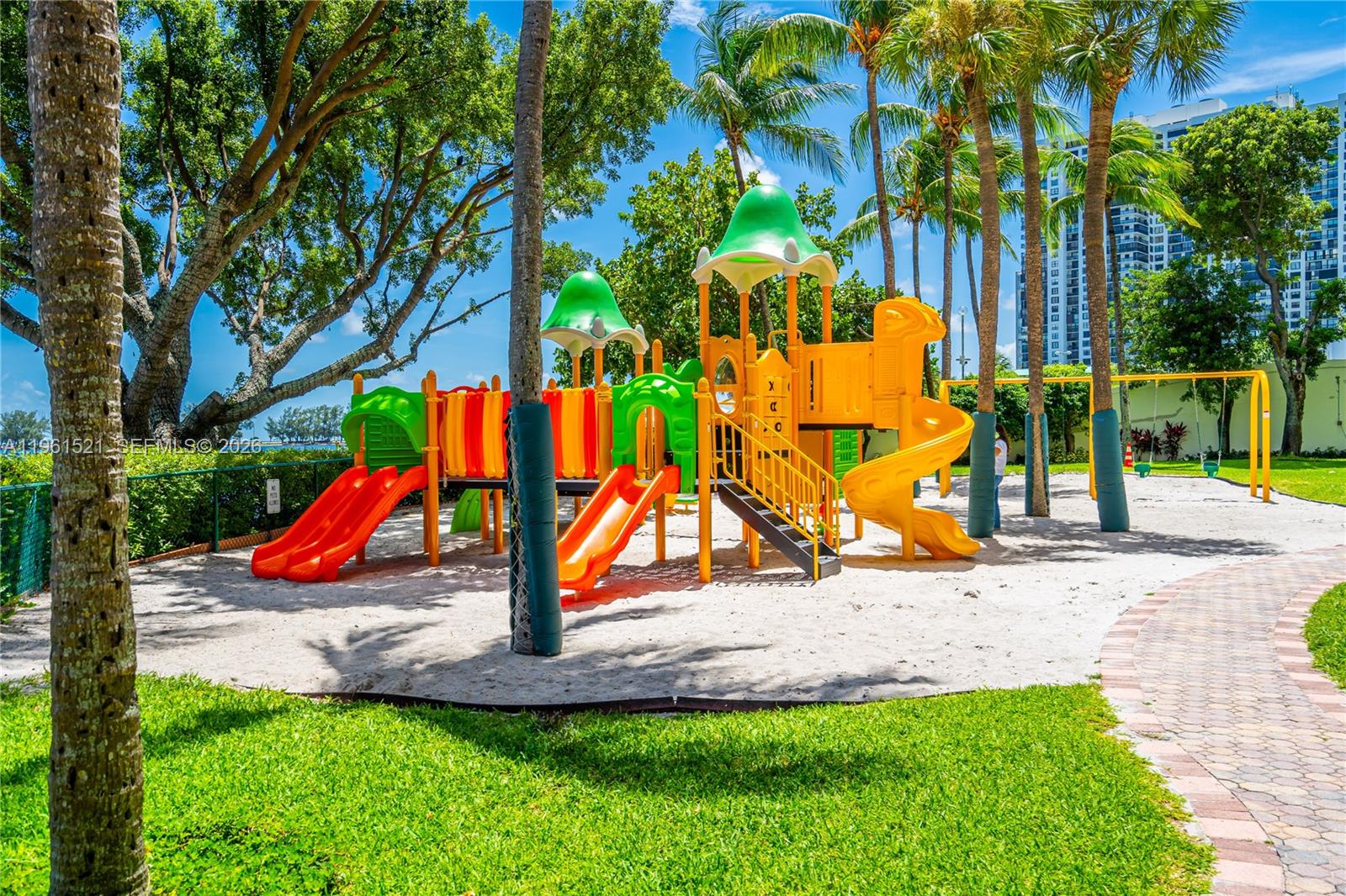 image Brickell Place IV38