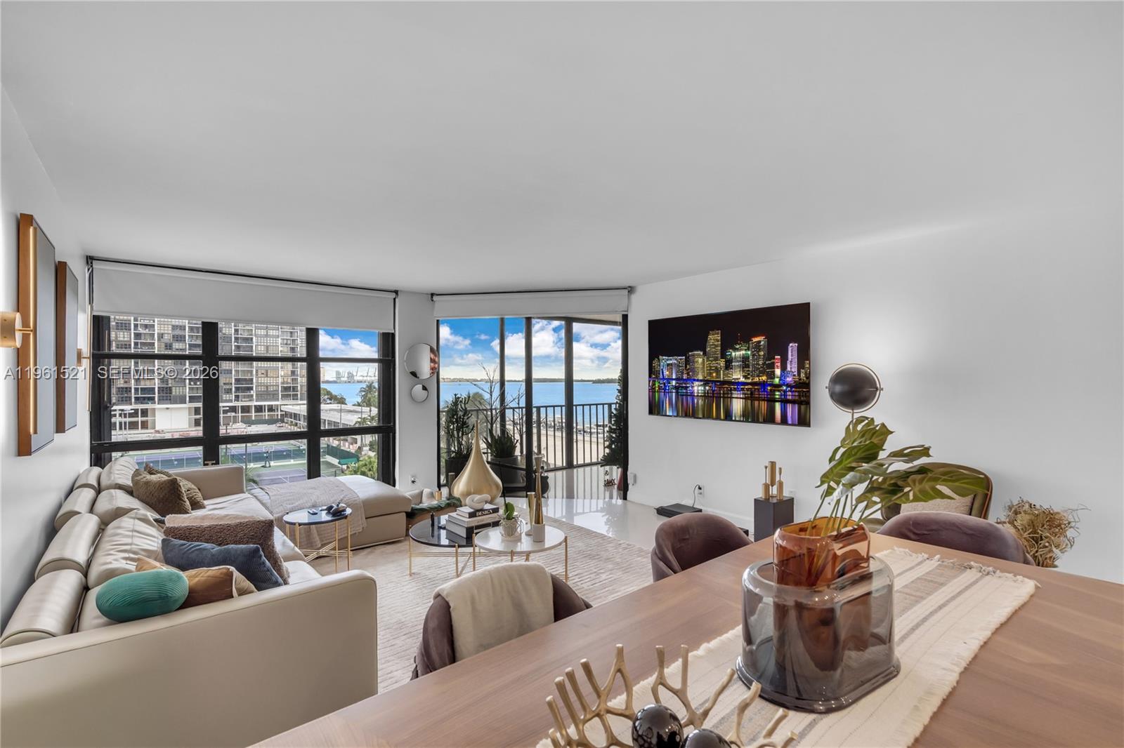 image Brickell Place IV4