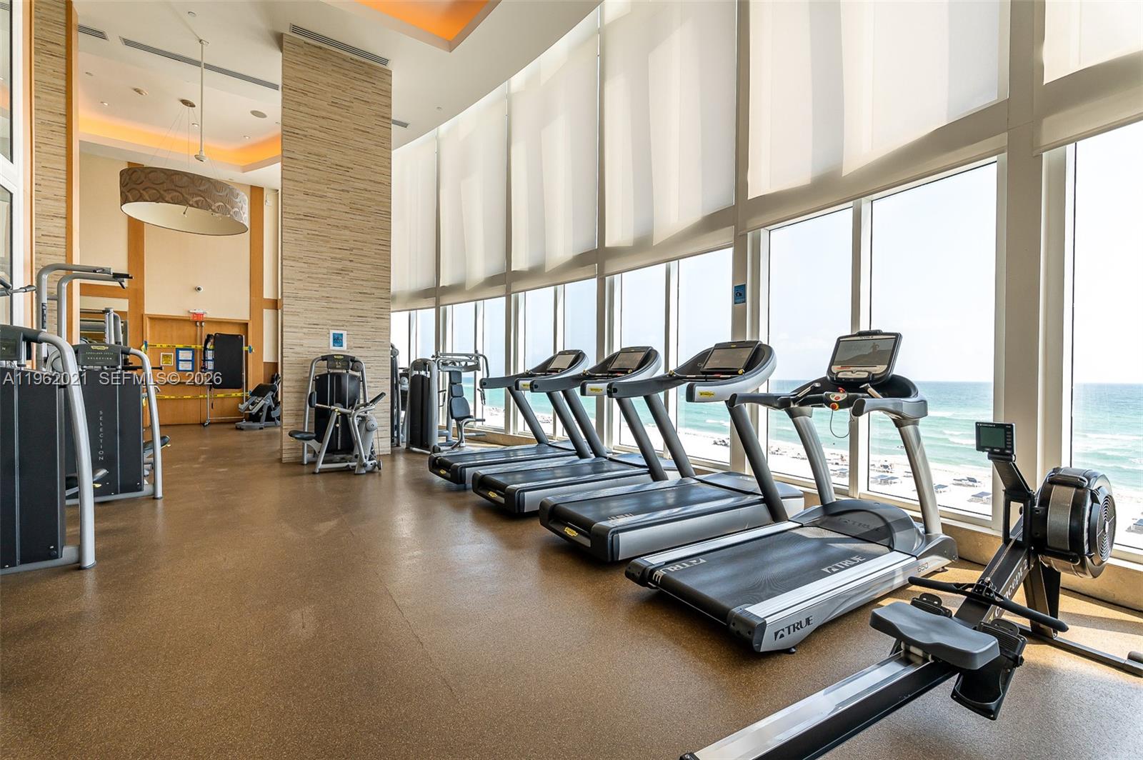 image Trump Tower II43