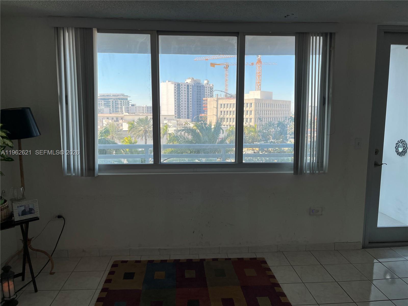 7135 Collins #533 Miami Beach, FL 33141