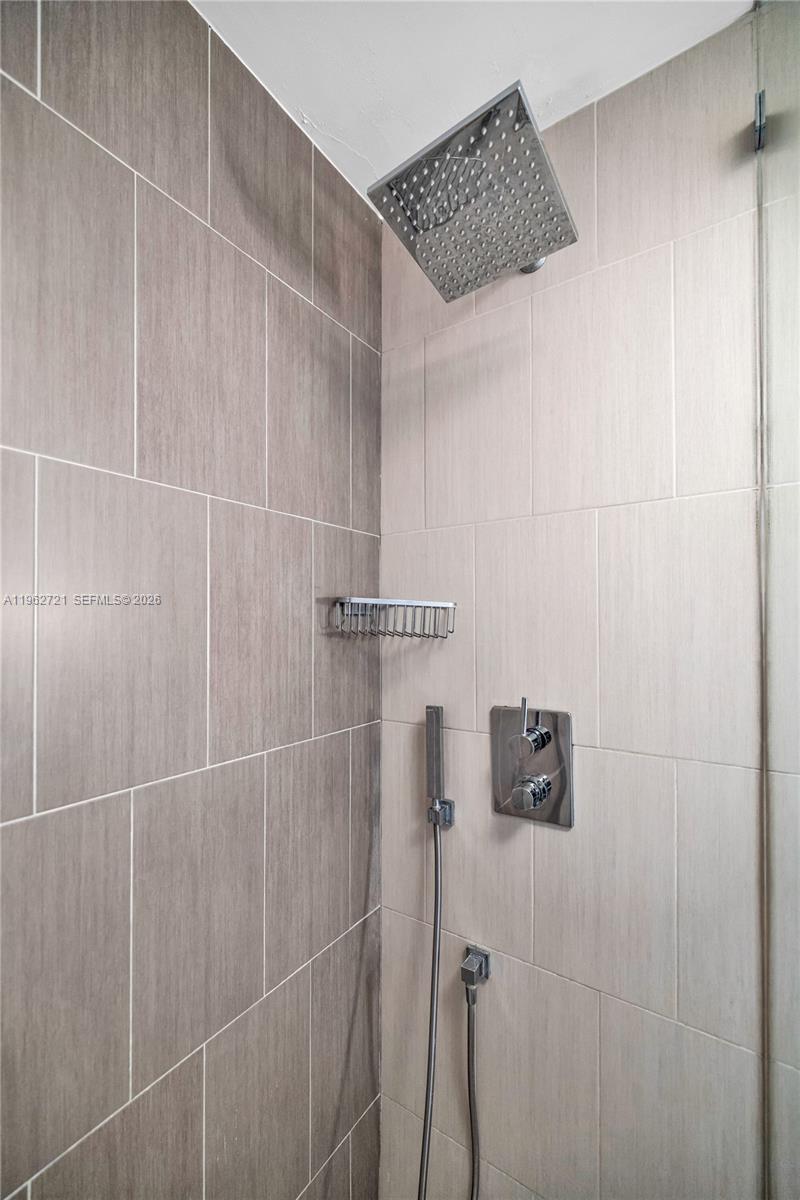 680 NE 64th St #APH3 Miami, FL 33138