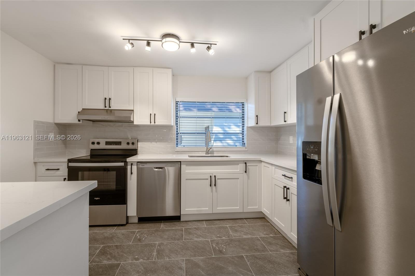 1631 SW 21st St Miami, FL 33145