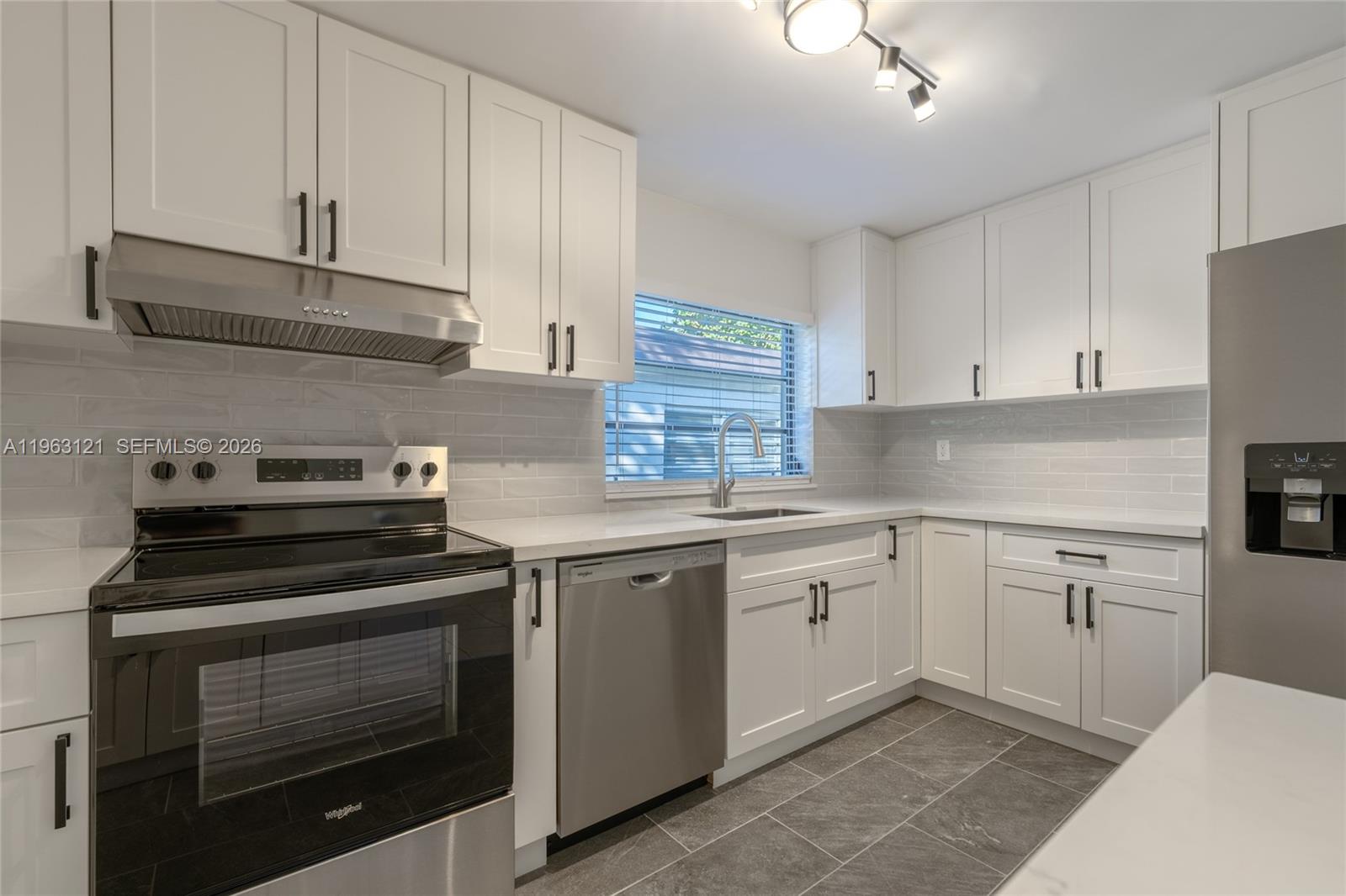 1631 SW 21st St Miami, FL 33145