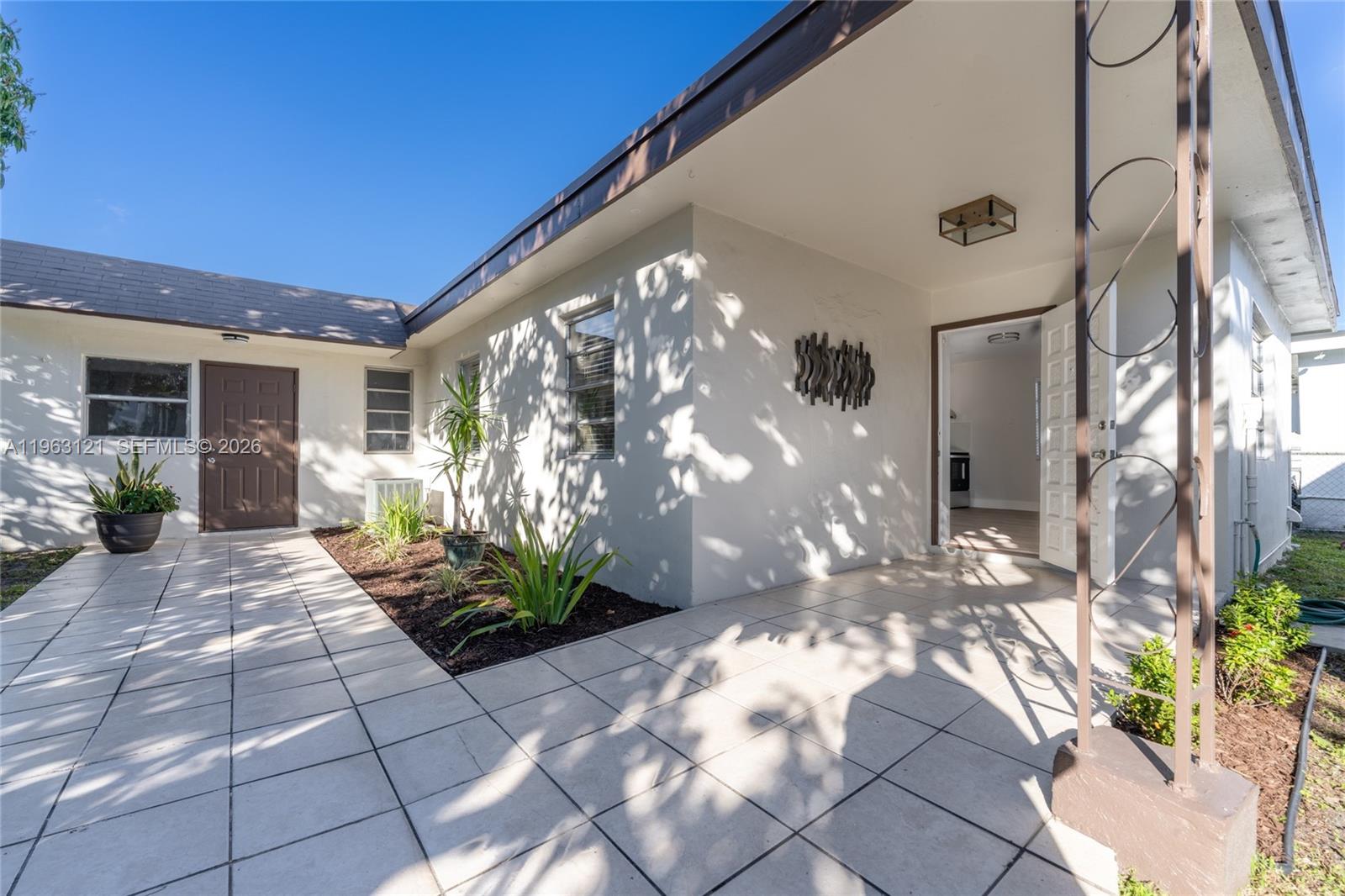 1631 SW 21st St Miami, FL 33145