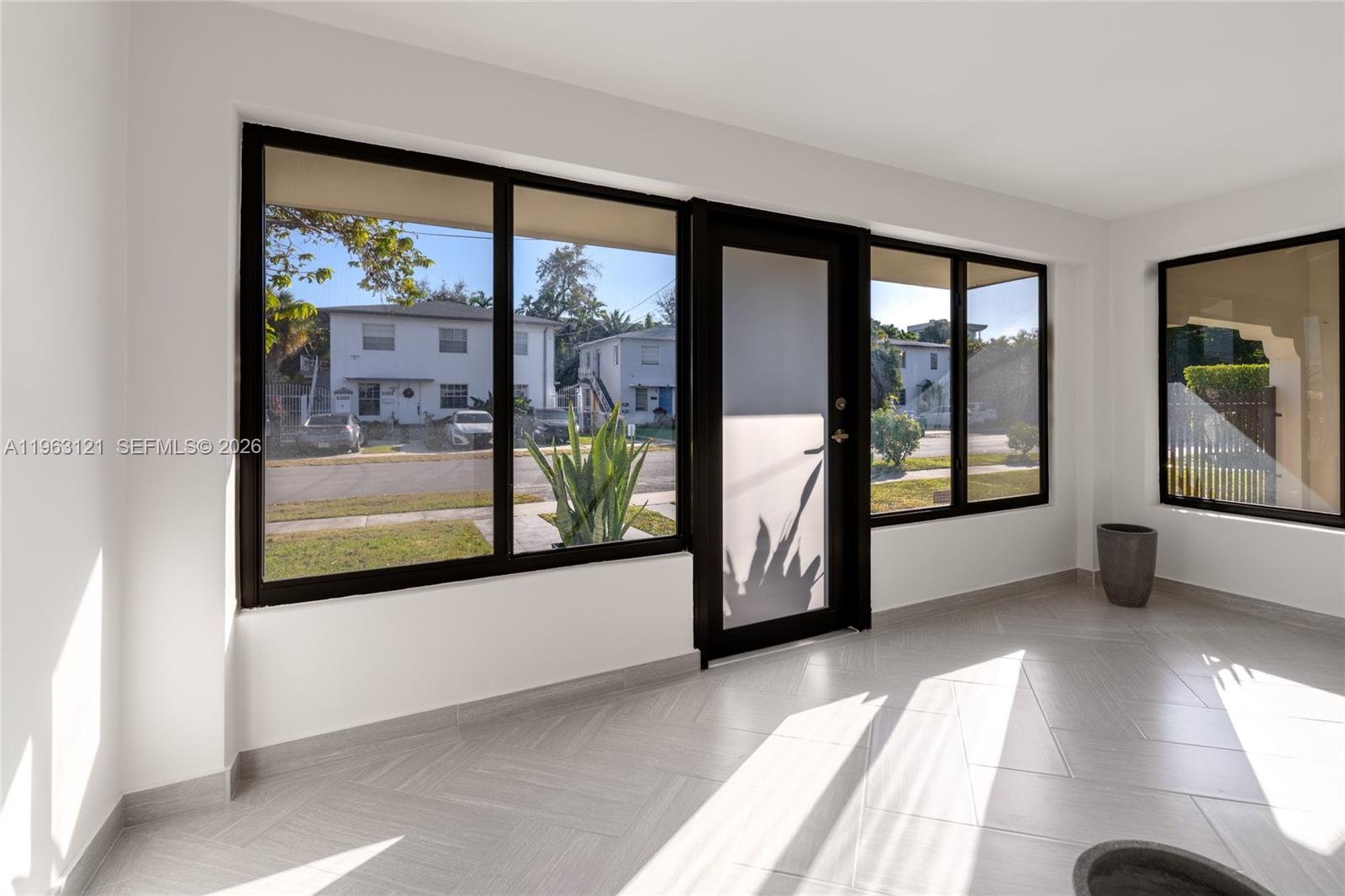 1631 SW 21st St Miami, FL 33145