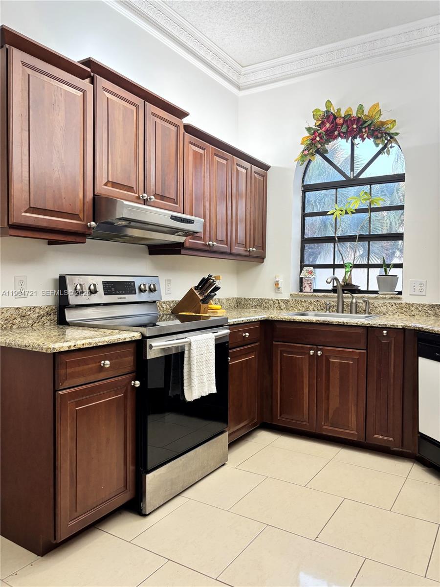 5258 Europa Dr #H Boynton Beach, FL 33437