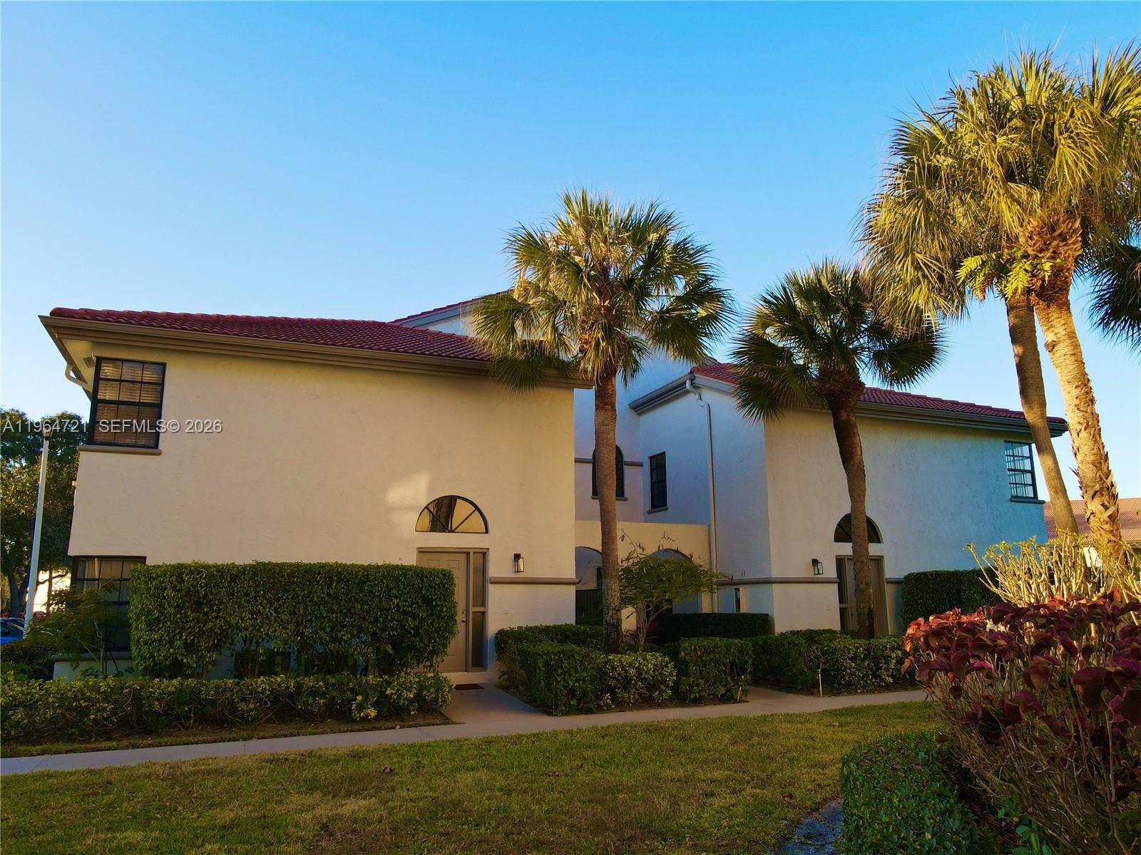 5258 Europa Dr #H Boynton Beach, FL 33437