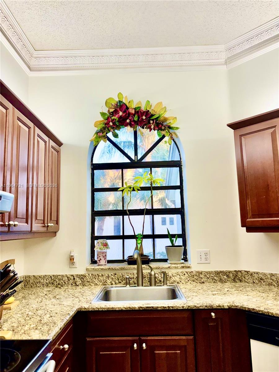 5258 Europa Dr #H Boynton Beach, FL 33437