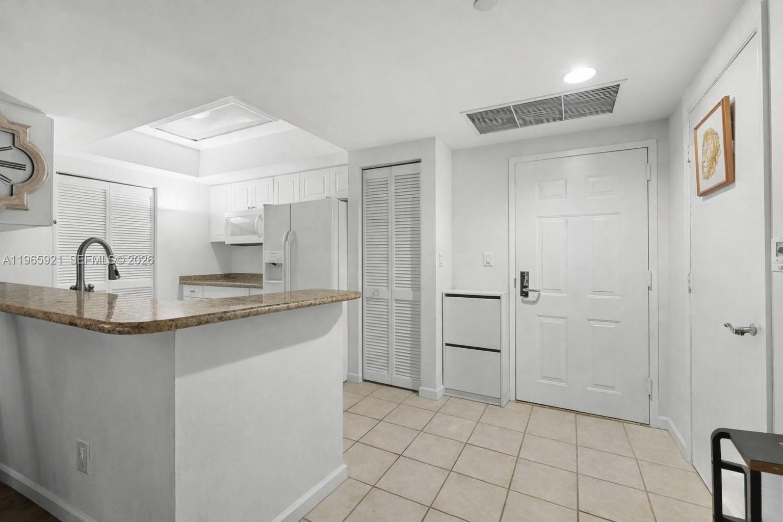 19501 W Country Clb Dr #2415 Aventura, FL 33180