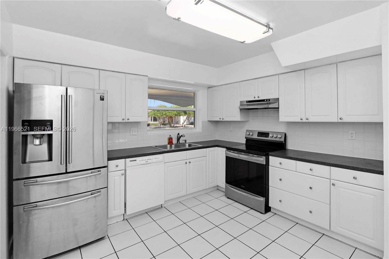 8820 SW 85th St Miami, FL 33173