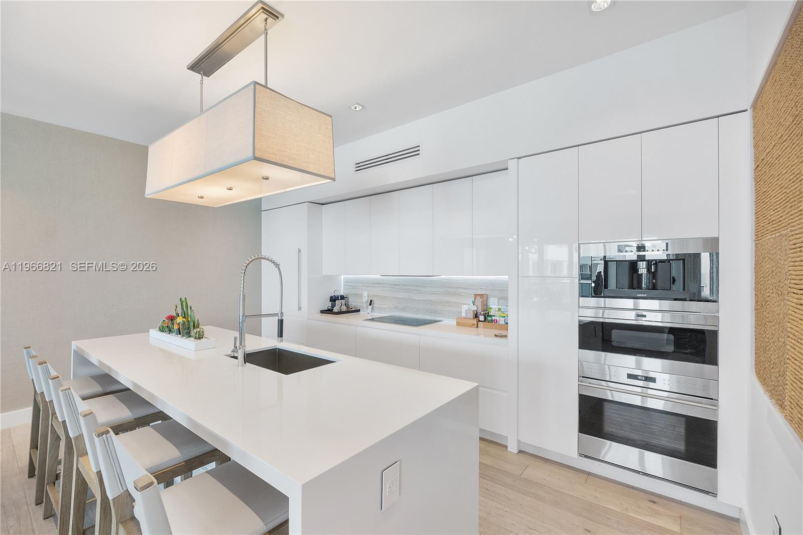 102 24th St #PH-1612 Miami Beach, FL 33139