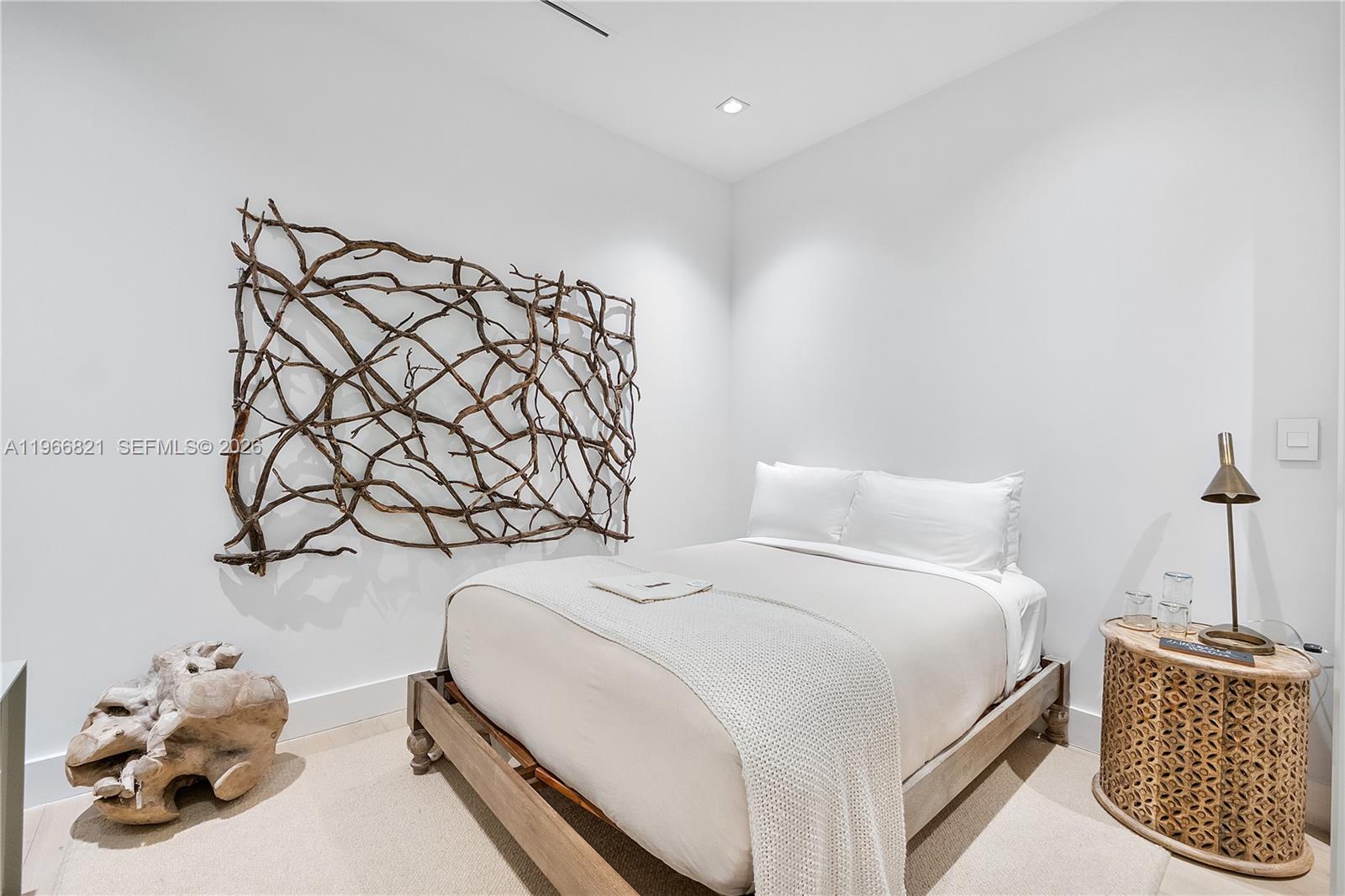 102 24th St #PH-1612 Miami Beach, FL 33139