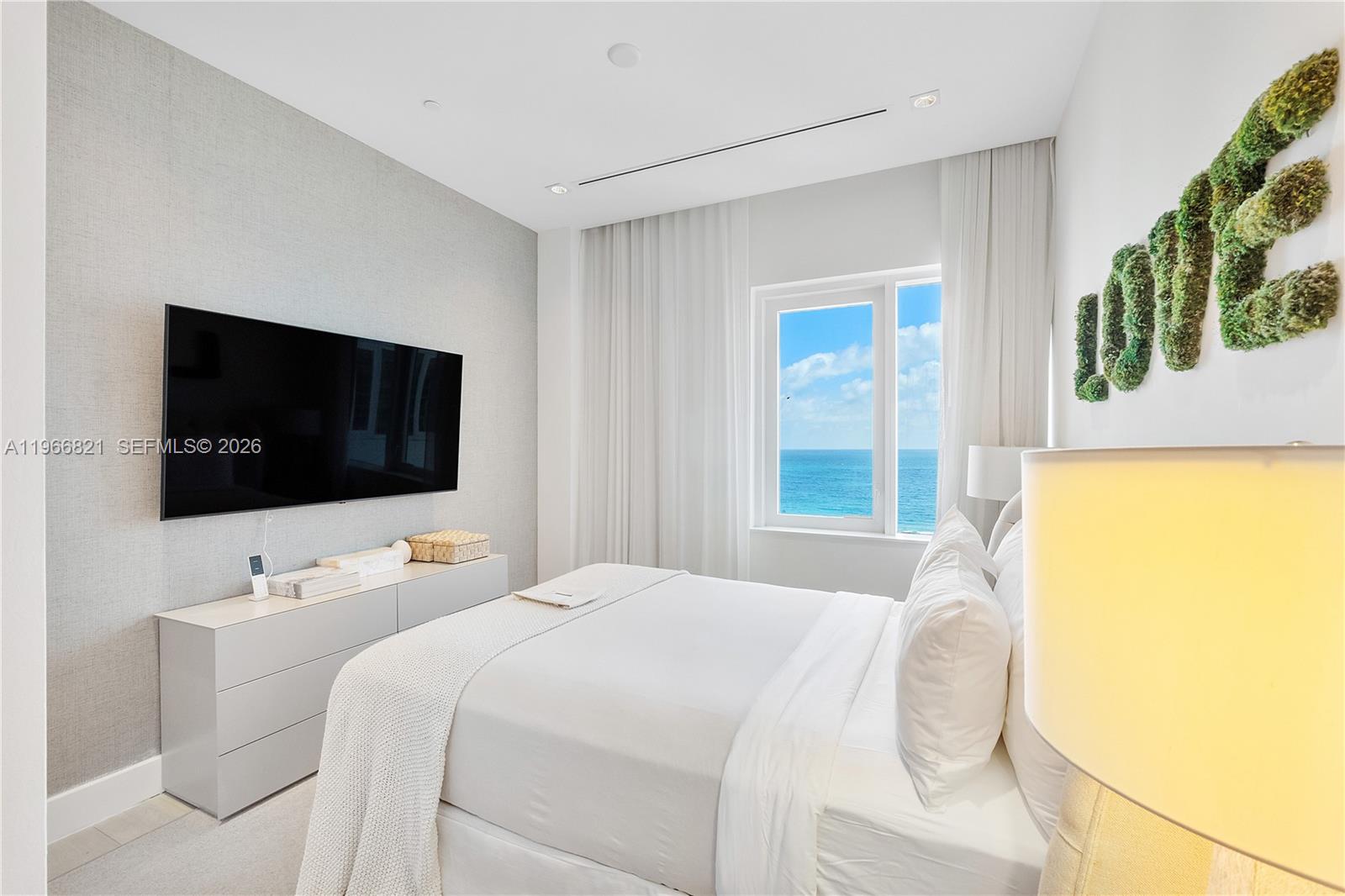 102 24th St #PH-1612 Miami Beach, FL 33139