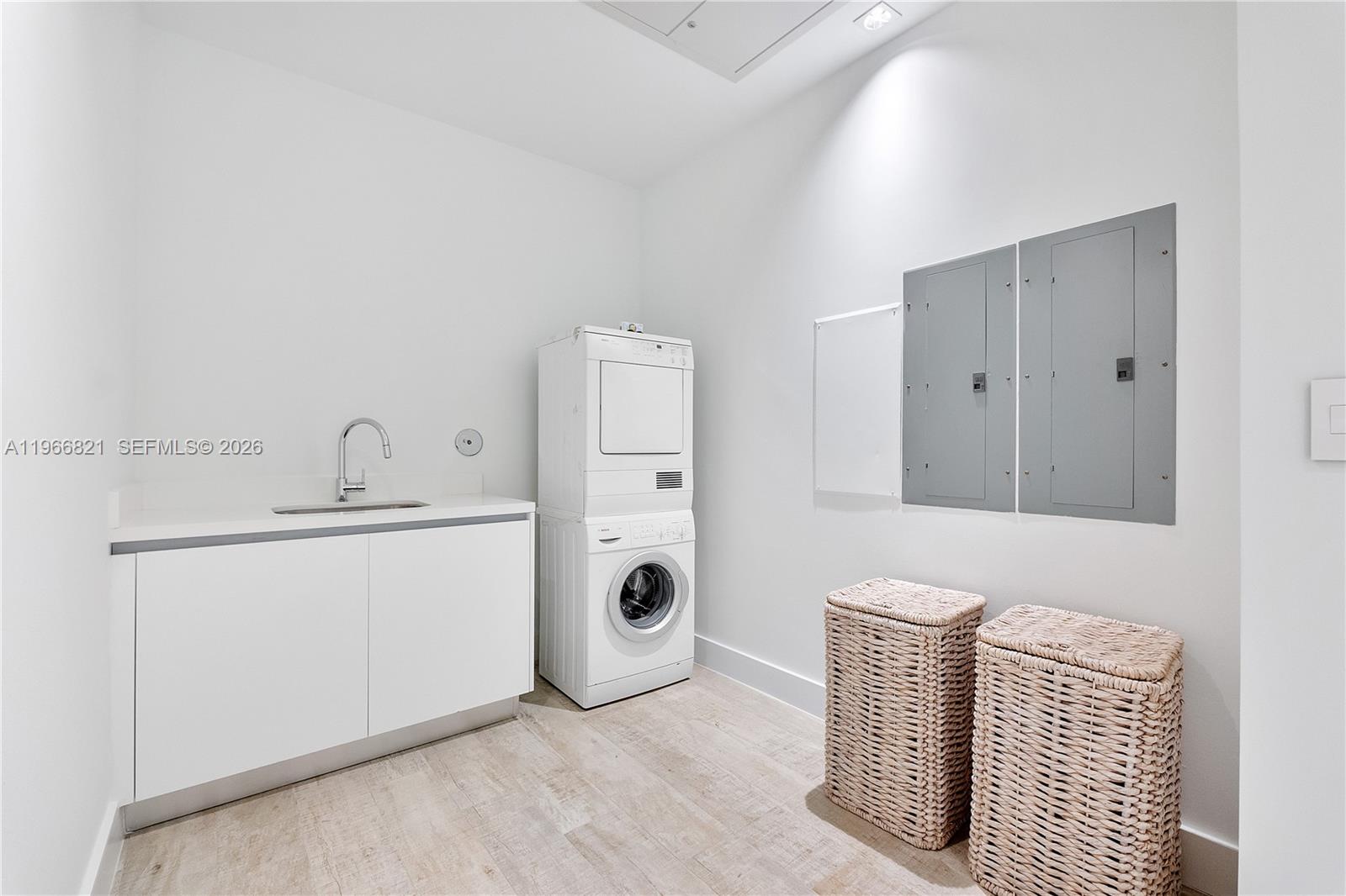 102 24th St #PH-1612 Miami Beach, FL 33139