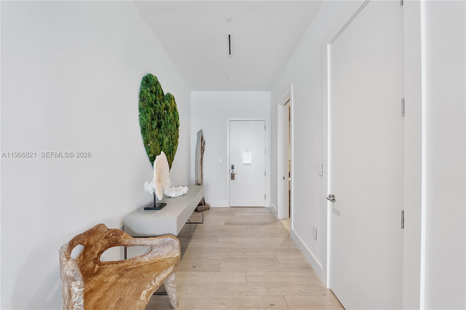 102 24th St #PH-1612 Miami Beach, FL 33139