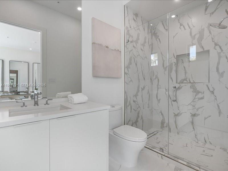 4008 NE 167th St #6 North Miami Beach, FL 33160