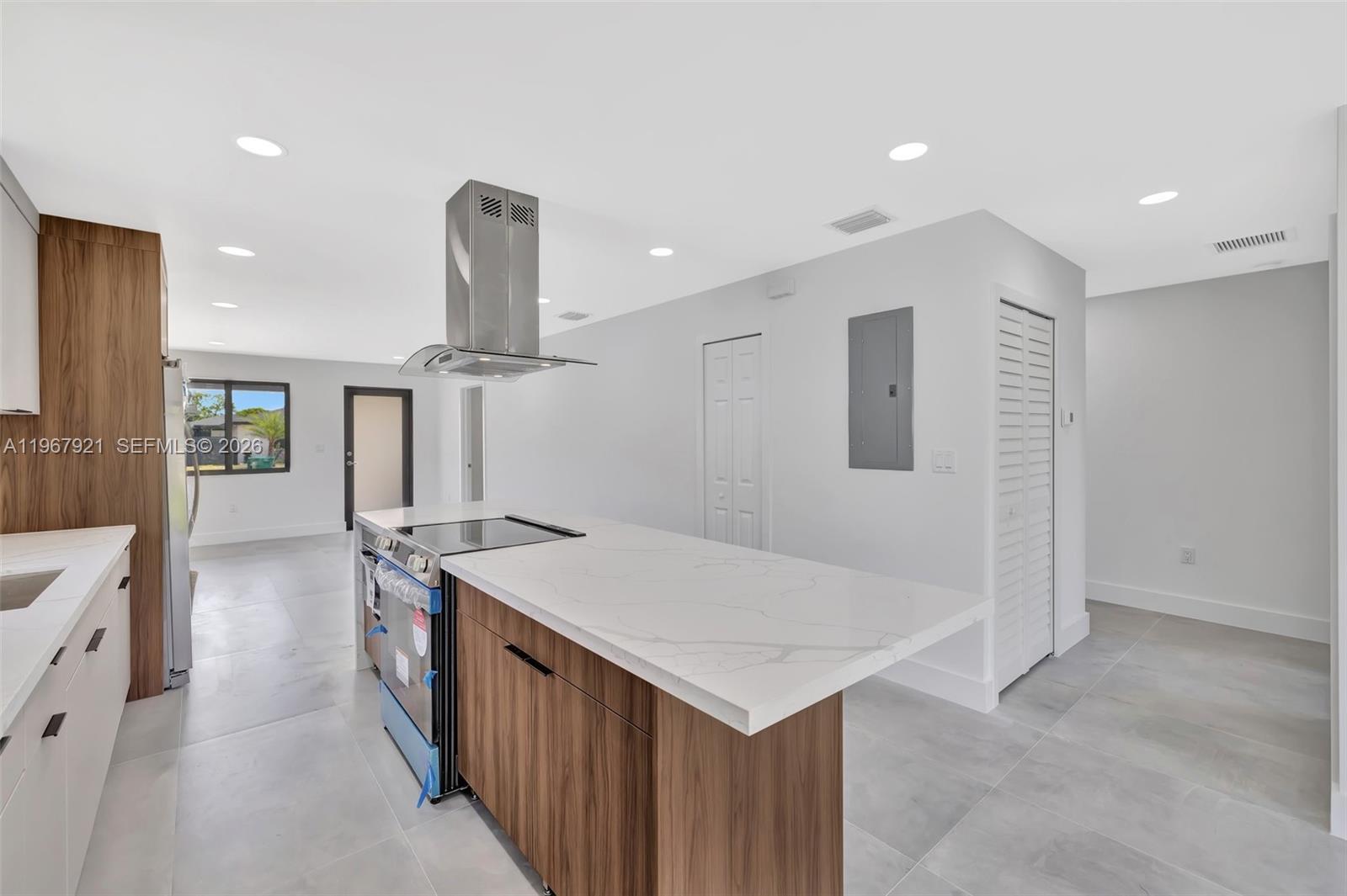 2421 NW 153rd St Miami Gardens, FL 33054