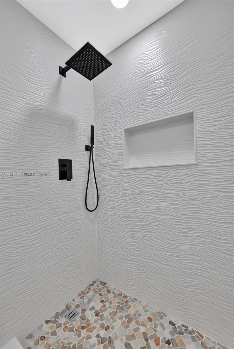 2421 NW 153rd St Miami Gardens, FL 33054