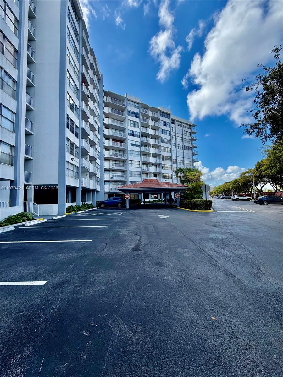 1300 NE Miami Gdns Dr #320E