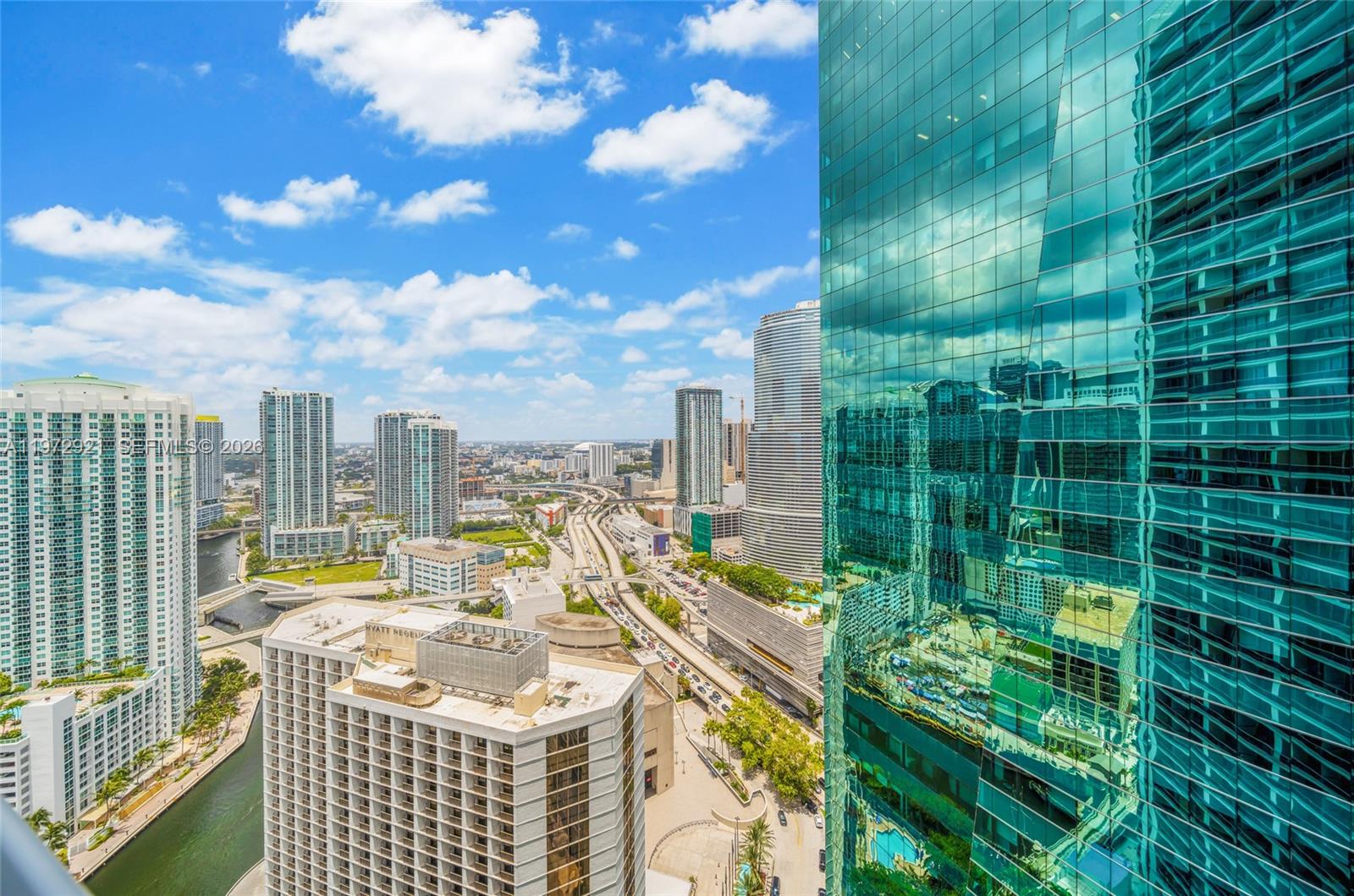 200 Biscayne Blvd Way #3811 Miami, FL 33131